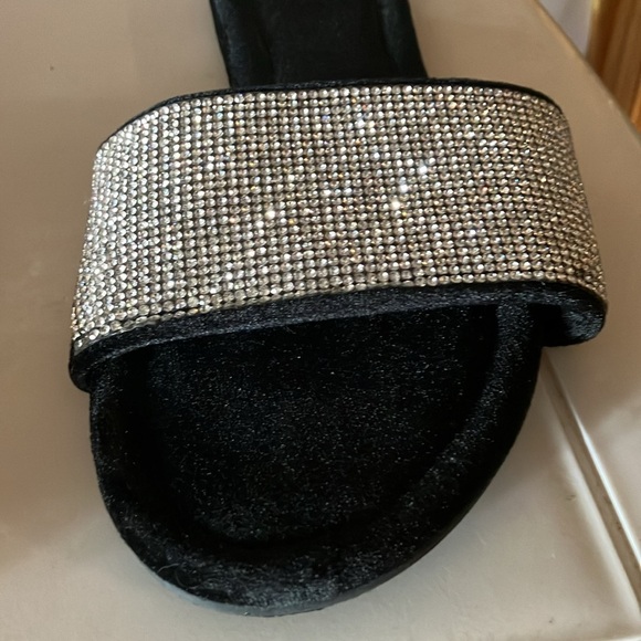 Womens Victoria Secret Sz M Blingy Open Toe Flat Sandals/Slippers Black Velvet - Picture 3 of 6